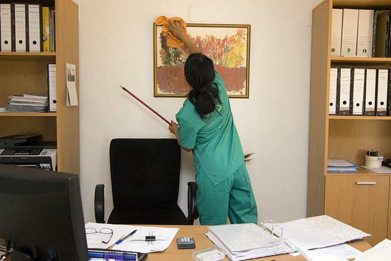 office cleaning Rothwell